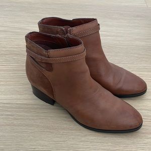 Lauren Ralph Lauren Boots